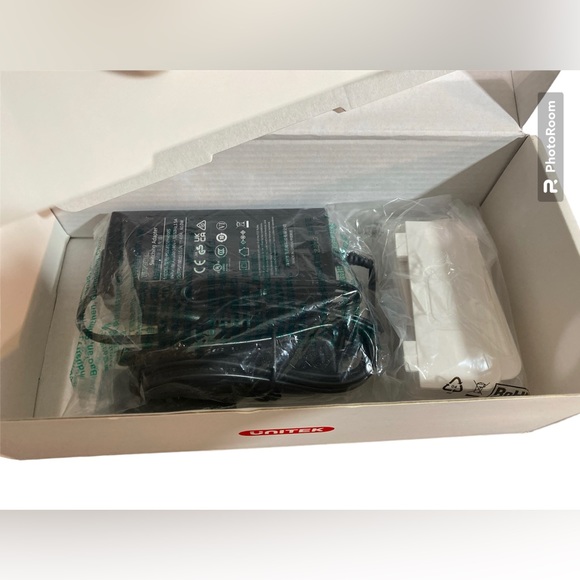 Unitek Multi Charging Station / Dock - 60W, 10-Port USB Charger - White - NEW - Picture 9 of 10